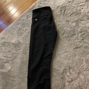 Fabletics Cropped Leggings